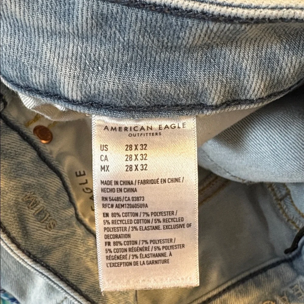 American Eagle Light Wash Patched Skinny Jeans 28W 32L